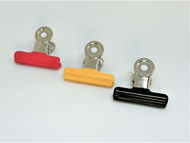 目玉クリップ（金属クリップ）にポリエチレンコーティング