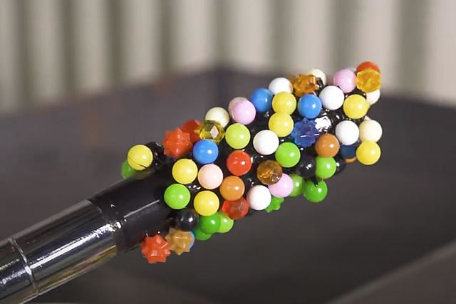 熱した金属にポリエチレンコーティングして物質をくっつけてみた