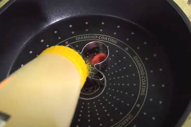 実験：樹脂コーティング素材を焼いて絵を描いてみた