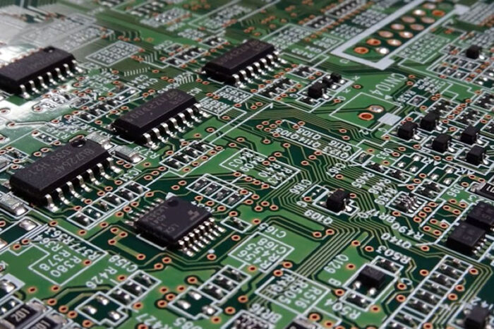 LEDビジョンの基板 フッ素コーティング加工