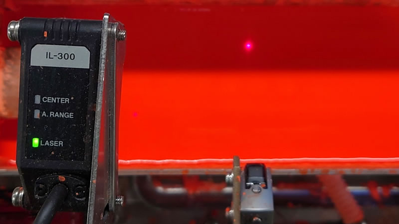 液面管理センサIL-300レーザセンサ