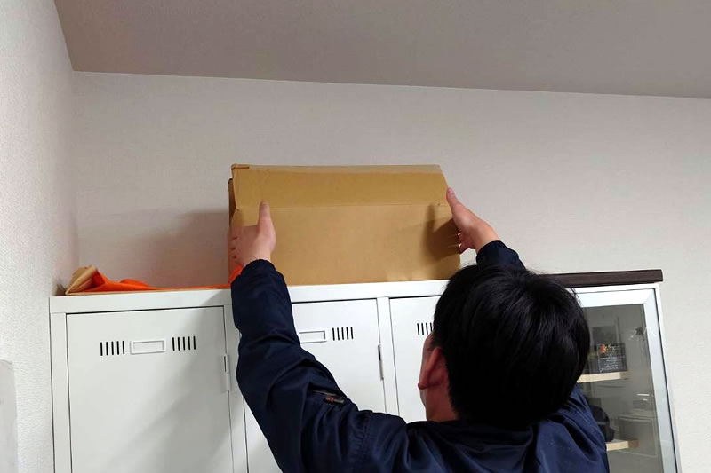 シリコン樹脂シート棚 荷物取り出しやすい